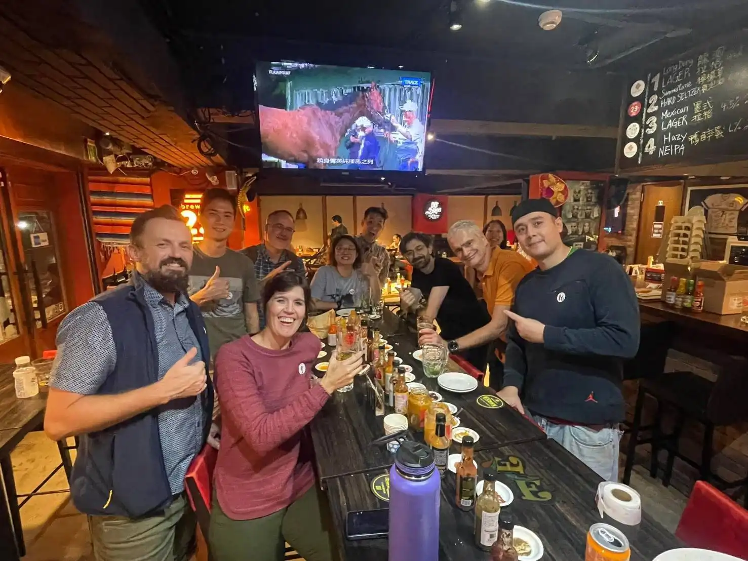 121589 People enjoying food and drinks together.